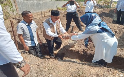 Peletakkan Batu Pertama Renovasi Pembangunan Masjid Pendidikan Ulil Al-Bab SMA Negeri Plus Provinsi Riau